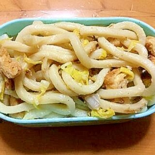 薄揚げと白菜で焼きうどん（ゴマ油味噌味）